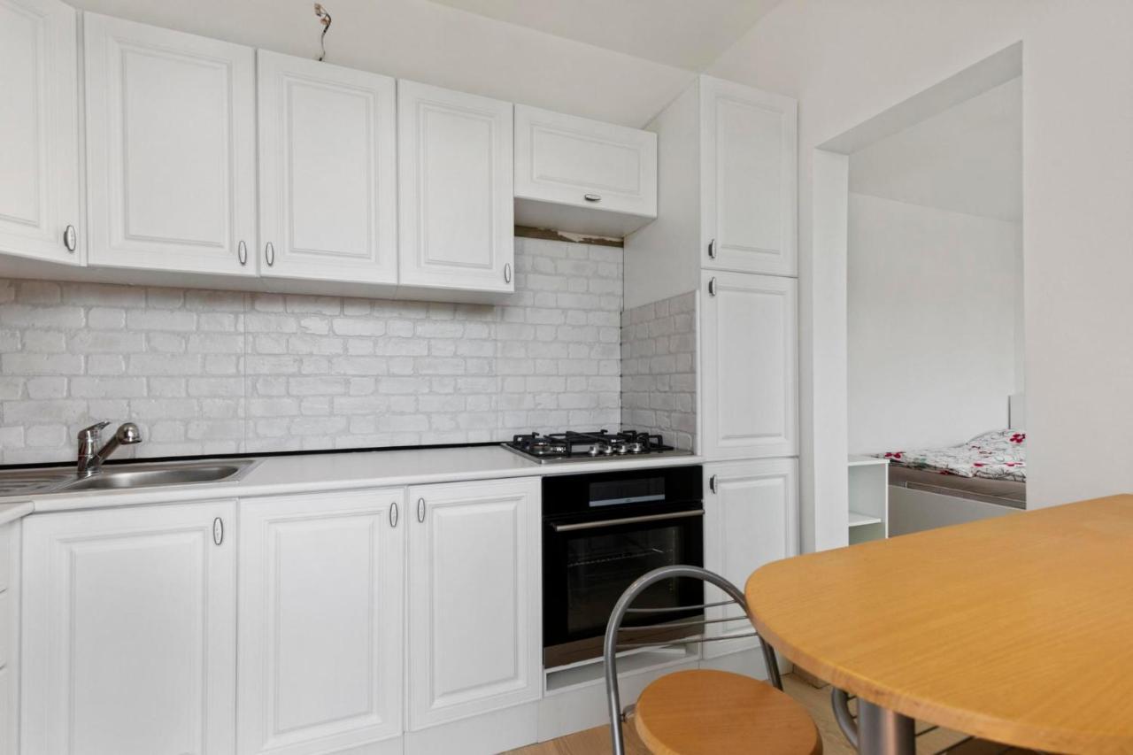Apartment 20 Minutes From City Center W Netflix, Coffee Or Tea & Parking Pressburg Exterior foto